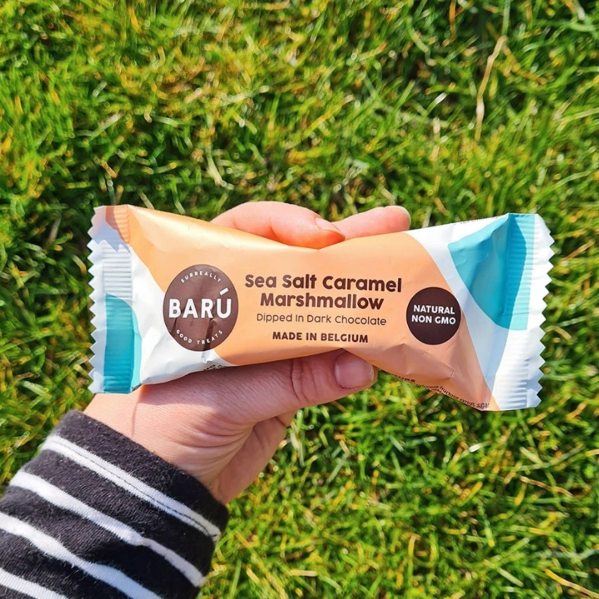 BU 15-BU 30G Milk Chocolate & Sea Salt Caramel Marshmallow Bar - marshmallow con chocolate y caramelo