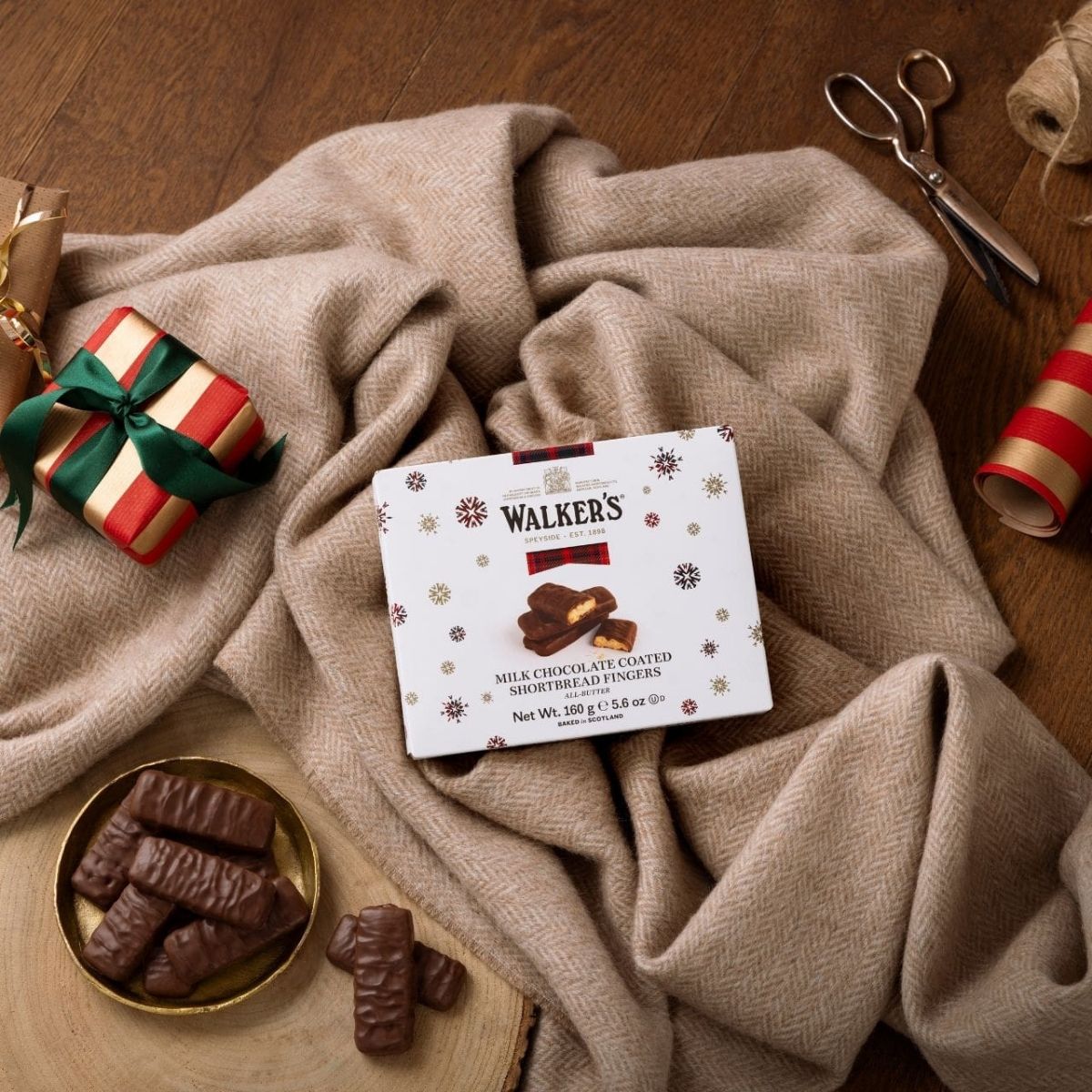 WA 10W-WA 160G MILK CHOCOLATE COATED SHORTBREAD FINGERS - GALLETAS DE MANTEQUILLA CUBIERTAS EN CHOCOLATE CON LECHE
